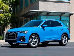 Subcompact Luxury Suv Best Buy Of 2020 Kelley Blue Book Luxury Suv Subcompact Latest Cars