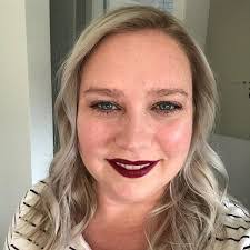 Leslie Leitch's Instagram, Twitter & Facebook