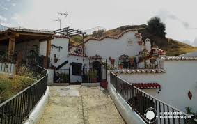 Casa cueva guadix ⭐ , spain, guadix, calle fuente mejias 109: Ruta Fascinante Por Las Cuevas Habitadas De Guadix Granada