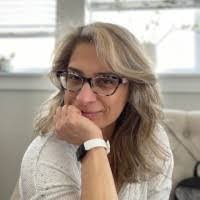 Kathleen Tompkins's Instagram, Twitter & Facebook