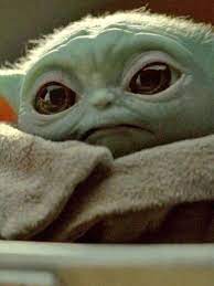 This Star Wars Theory Might Just Explain Why Baby Yoda Is A Target In The Mandalorian Star Wars Yoda Yoda Pictures Yoda Wallpaper
