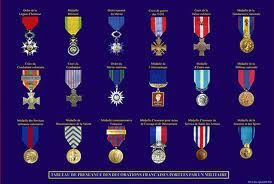 Vous aimez collectionner les objets militaires ? Medaille Militaire Recherche Google Cowboy Decorations Pine Wood Flooring Western Decor
