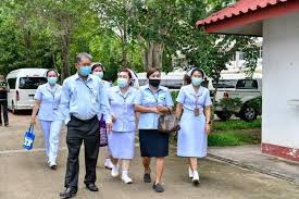 เตรียม รพ.สนาม ณ โรงพยาบาลจิตเวชสระแก้วราชนครินทร์ รองรับผู้ป่วย 75 เตียง  วันที่ 28 พฤษภาคม 2564 เวลา 10.00 น. นายกองค์การบริหารส่วนจังหวัดสระแก้ว  พร้อมด้วยคณะเลขานุการฯ, ปลัด อบจ.สระแก้ว และหัวหน้าส่วนราชการ อบจ.สระแก้ว  เข้ามอบวัสดุอุปกรณ์ทางการแพทย์ ...