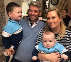 Mar 23, 2018 · at decorator sara story's texas home, de gournay wallpaper lines daughter dagny's room; First Aid Company Bag 50k In Bbc S Dragon S Den Appearance News Shopper