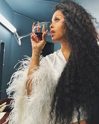 Tell yesterday to loose my number. 💋...