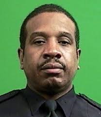 Elisha Duncan's Instagram, Twitter & Facebook