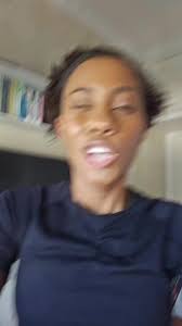 pra quem não sabe, estou fazendo uma participação na novela das 21h na  Globo: "Mania de Você" faço a personagem Tina, do abrigo✨️