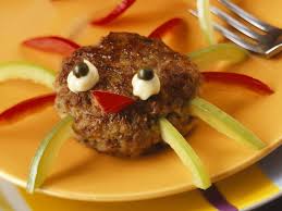 Buletten Spinnen Zu Halloween Zeit 25 Min Eatsmarter De Helloween Essen Halloween Essen Rezepte Essen Ideen