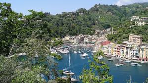 Portofino is an italian fishing village and holiday resort famous for its picturesque harbour and historical association with celebrity and. Genua Ausflug Nach Portofino