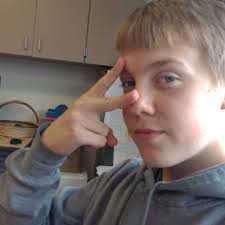 Stream Avery Hewitt music