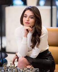 Partea 2 ne puteti urmari si pe: Ayca Aysin Turan In The Protector 2018 Beautiful Celebrities Actresses With Black Hair Beautiful Actresses