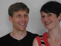 TANZWORKSHOP mit NICOLE STEFAN-SCHICK, ANDREAS SCHICK am Samstag, 14.4.18  von 12-13.30h: LINDY HOP: 6-COUNT VARIATIONEN Ausgehend von einem  Platzwechsel im 6-count, spielen wir mit dem Rhythmus, variieren Schritte  und lassen immer wieder