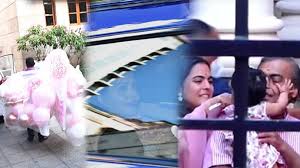 Mukesh Ambani Daughter In Law Shloka Mehta Second Baby Girl Grand Welcome Full Video | Boldsky - video Dailymotion