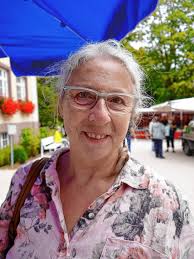 Königsfeld: Wie stehen Sie zu Aldi und Rossmann? Der SÜDKURIER hat bei den  Bürgern nachgefragt