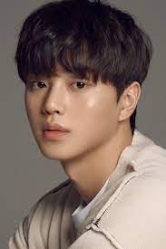 Gimhae, provincia de gyeongsang, corea del sur. Song Kang Movies Age Biography