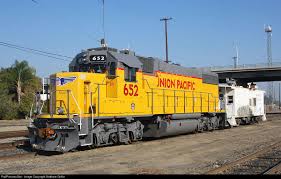 Up 652 Union Pacific Gp38n At Bakersfield California By Matthew Griffin California Bakersfield Pacific