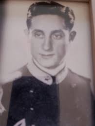 Allievi un Passo avanti ... Carabinieri un passo indietro ... Cerimonia  Alamari 1980 ... Iglesias 3° BTG 8° Compagni ... Io ero Capo Alamari ...  Max 🇮🇹