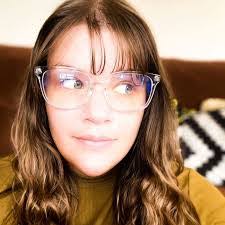 Amber Menke's Instagram, Twitter & Facebook