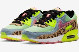 Nike Wmns Air Max 90 Lx Illusion Green Now Available Overseas Kicksonfire Com In 2020 Nike Air Max Air Max Nike Air Max 90