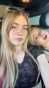 Kay Nash's Instagram, Twitter & Facebook