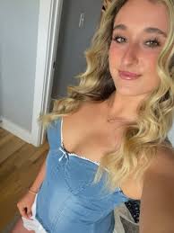 ella whitney (@ellawhitney11) • Instagram photos and videos