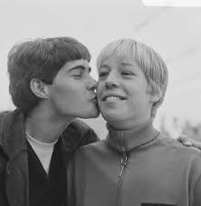 59 1960s couple Images: PICRYL