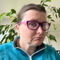 100+ "Vicki Wise" profiles