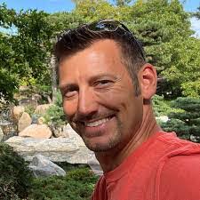 Darren Kiser's Instagram, Twitter & Facebook