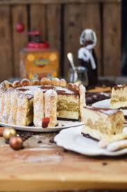 Hierfür tränken sie die lebensmittel mit alkoholischen getränken wie likör oder rum, kaffee oder fruchtsaft. Tirmaisu Cheesecake Charlotte Kaffee Kuchen Mit Loffelbiskuit Und Kaffeelikor 23 Knusperstubchen