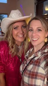 One year ago @heydanidavis started @bestiesquadhq which formed an amazing  community of women! It was so fun to celebrate the squads 1st birthday with  our hair down, dancing, amazing food and vendors & ...