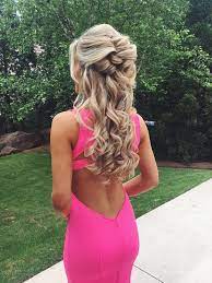Prom Hairstyle With Clip In Hair Extensions Hair Acconciature Capelli Lunghi Sposa Acconciature Capelli Lunghi Ragazza Acconciature Capelli Lunghi Boccoli