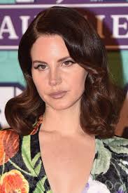 Life, including my nails, was simple. Lana Del Rey S Hairstyles Hair Colors Steal Her Style