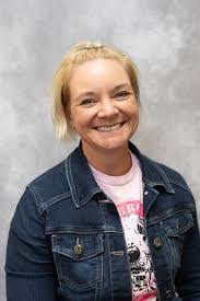 Susie Kitchen's Instagram, Twitter & Facebook