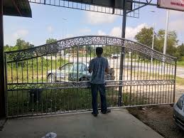 Jun 10, 2021 · 5 tips rumah terlihat estetik meski tinggal dengan banyak orang. Pintu Pagar Stainless Perniagaan Grill Awning P Pagar Facebook