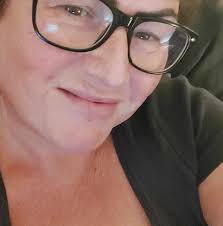 Can anyone tell me the name of these please ? I saw them today in a garden  and would love to plant some but I'm no gardener 😬🤦‍♀️