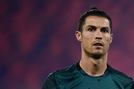 Jul 01, 2021 · jetez un œil à la maison que cristiano ronaldo partage avec sa compagne georgina rodriguez et ses quatre enfants à turin. Le Nouveau Style Capillaire De Cristiano Ronaldo Se Fait Detruire Par La Toile