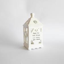 Scegli la confezione se vuoi riceverle gia pronte per essere donate. Bomboniera Matrimonio Lanterna Casetta Ceramica Con Led Giallo Art 01016 Formoso Bomboniere