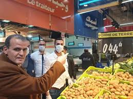 الجزائر وزارة التجارة لبس الكمامه لتاجراجباري ابتداء من يوم الأحد وهران سيكون ارتداء القناع من قبل التجار إلزام in 2020 algeria. Ø§Ù„Ø¬Ø²Ø§Ø¦Ø± ÙÙŠØ¯ÙŠÙˆ Ø´Ø§Ù‡Ø¯ Ù†Ø²ÙˆÙ„ ÙˆØ²ÙŠØ± Ø§Ù„ØªØ¬Ø§Ø±Ø© Ø¥Ù„Ù‰ Ø§Ù„Ø£Ø³ÙˆØ§Ù‚ Ø¨Ø¹Ø¯ ØªØµØ§Ø¹Ø¯ ØªÙ†Ø¯ÙŠØ¯ Ø§Ù„Ù…ÙˆØ§Ø·Ù†ÙŠÙ† Ø¨Ø¥Ù„ØªÙ‡Ø§Ø¨ Ø§Ù„Ø£Ø³Ø¹Ø§Ø± Tsa Ø¹Ø±Ø¨ÙŠ