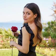 He debuted as the leader of the boy band block b in 2011 and made his first solo release in 2014. Wiywqzradgjpzm