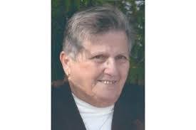 Nicole Oglesbee's Instagram, Twitter & Facebook