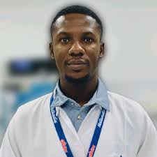 💡SPOTLIGHT ON Oluwadamilola Elizabeth Oke (dunnisings) I've come to  discover that you can be spiritual and still slay in the marketplace 😊.  It's okay to know God and still twerk your brain