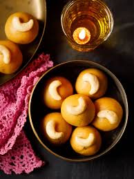 ^ dinkache ladoo, gund ladoo, gond ladoo, gond ka laddu.easy recipes on cuisinecuisine.com. Besan Ladoo Easy Recipe Dassana S Veg Recipes