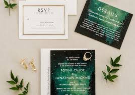 Bagi bakal pengantin yang mengidamkan majlis perkahwinan yang sempurna, anda mahu majlis anda nanti diingati oleh para tetamu yang hadir dengan penuh rasa. 30 Idea Jemputan Untuk Apa Apa Gaya Perkahwinan Jemputan