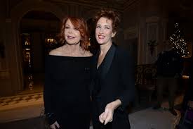 Born 19 july 1966) is an italian actress in film, television and theatre, who made her debut in mario monicelli's speriamo che sia femmina (1986), where she acted along with catherine deneuve, stefania sandrelli, giuliana de sio. Tutti Gli Sbaciucchiamenti Alla Presentazione Del Libro Di Marina Ripa Di Meana Foto Di Pizzi Formiche Net