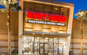 Boot barn has 1,300 employees at their 1 location and $845.58 m in annual revenue in fy 2020. Boot Barn Summerlin