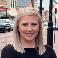 Julie Wetzel's Instagram, Twitter & Facebook