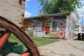 Preston S Station In Belle Plaine Iowa Is A Great Form Of Americana With Old Highway And Gas Station Signs George Preston S Lincoln Highway Iowa Travel Iowa