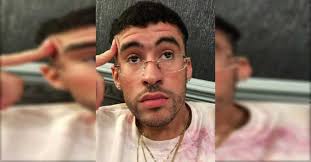 Bugatti owes its distinctive character to a family of artists and engineers, and has always strived to offer the extraordinary, the unrivaled, the best. Bad Bunny Se Compro Un Bugatti De 3 Millones De Dolares Y No Sabe Que Hacer Con El Espectaculos Tl9 El Nueve