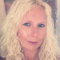 50+ perfiles de «Hayley»