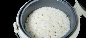 Karena jika tidak dibuka akan berbahaya, yaitu air rebusan meluap dan. Kelebihan Dan Kekurangan Masak Nasi Dengan Rice Cooker Bukareview